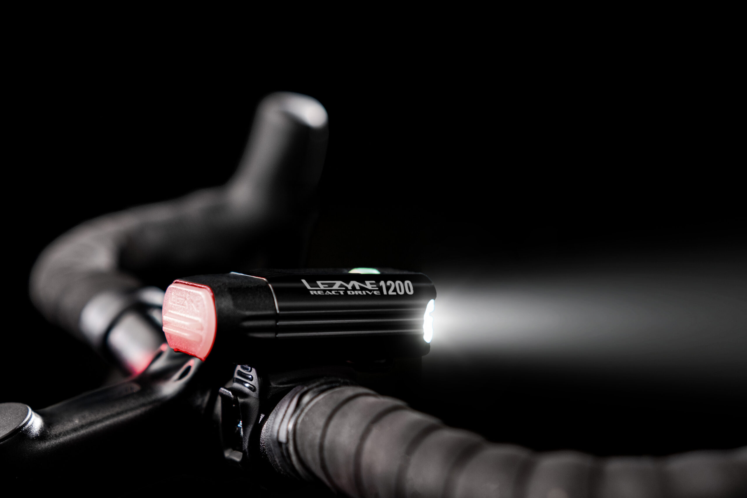 Modernes Design trifft auf Radar-Power: Lezyne Radar React